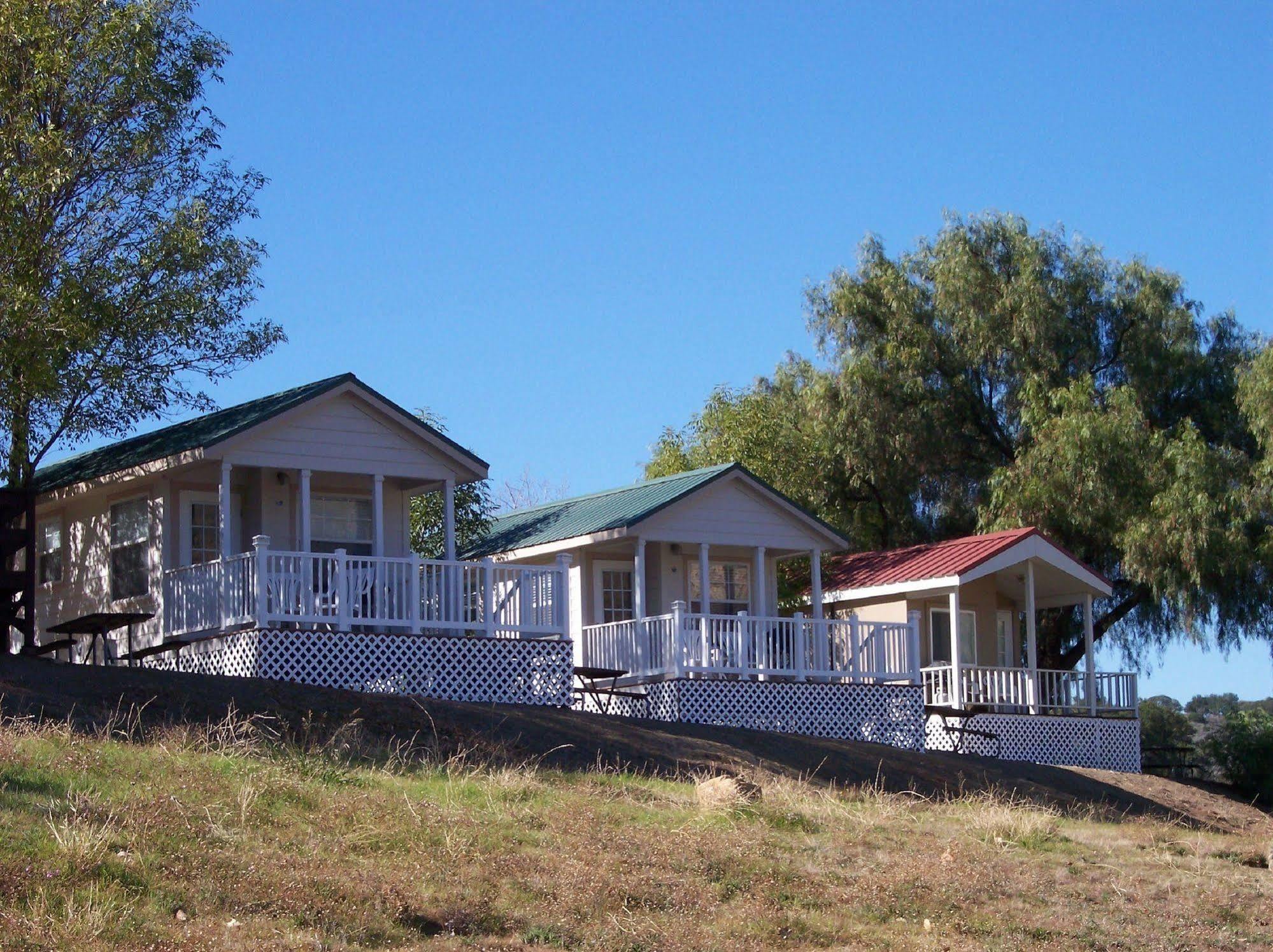 Rancho Oso Rv & Camping Resort Goleta Luaran gambar