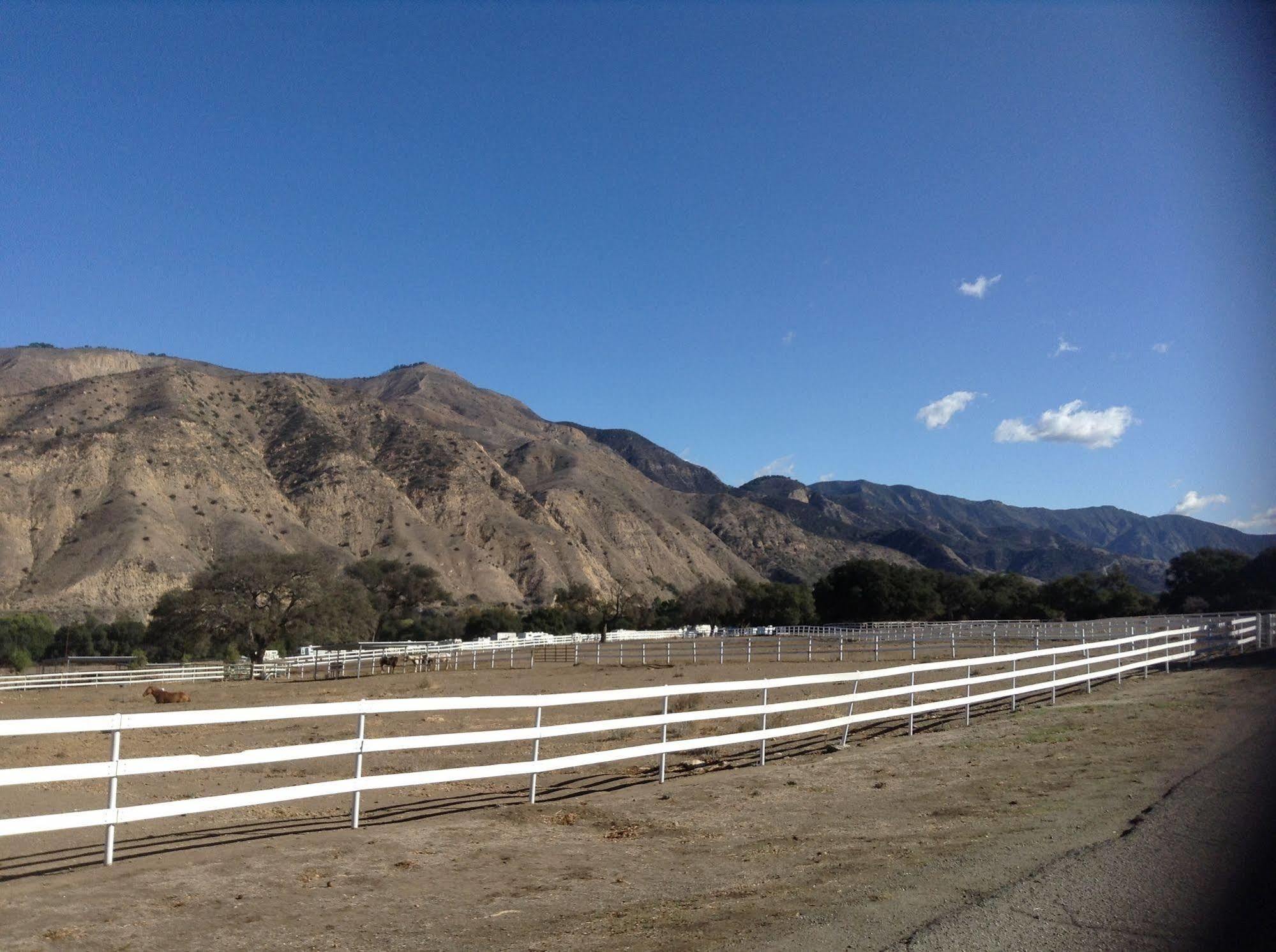 Rancho Oso Rv & Camping Resort Goleta Luaran gambar